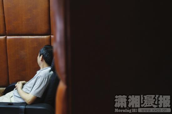 湖南一男子酒后撞飞环卫工 逃逸后找侄子顶包